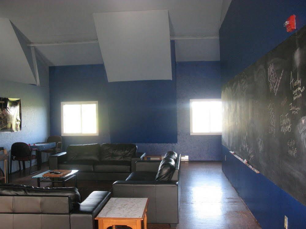 Brackley Beach Hostel Ngoại thất bức ảnh
